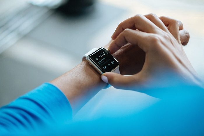art4_02_smartwatch.jpg